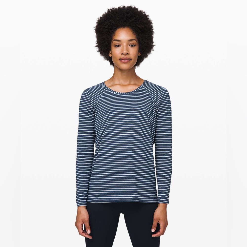 Lululemon Emerald Long Sleeve Modern Stripe Heathered Code Blue White Size 8 EUC